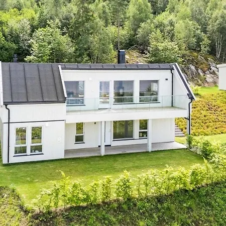 Modern With Panoramic Views Near Kragero Stabbestad